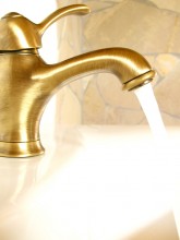 gold taps